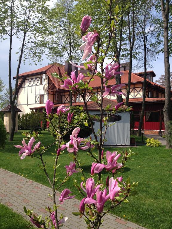 Sribni Leleky Hotel & Spa Lutsʼk Екстериор снимка